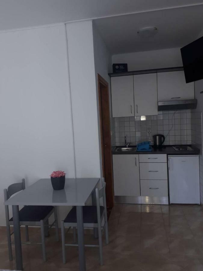 Apartments Irina Рованьска Экстерьер фото